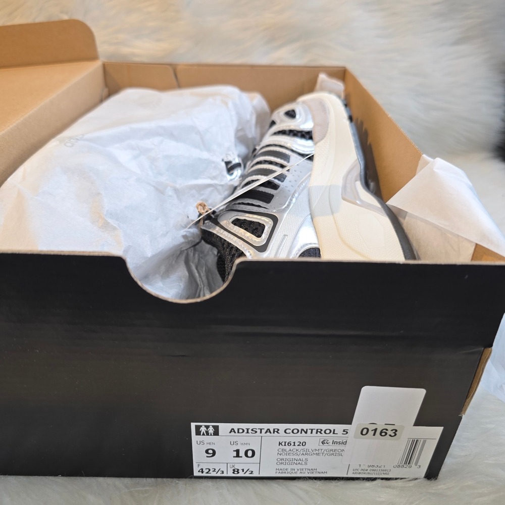 adidas Adistar Control 5 Men's 9 Women's 10 Black Silver KI6120 New - Picture 10 of 10